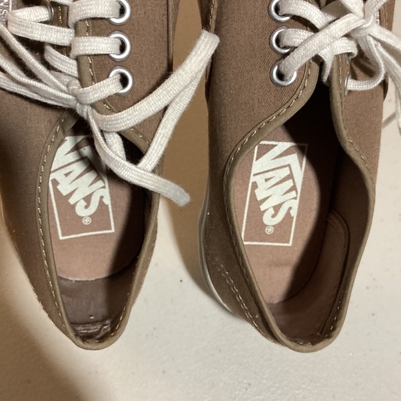 Vans light brown sneaker. Size 5, women's, - Picture 4 of 8
